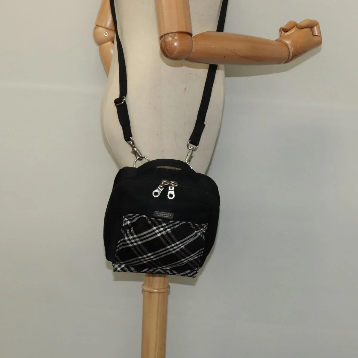 Burberry Nova check Black Label Nylon - Image 15