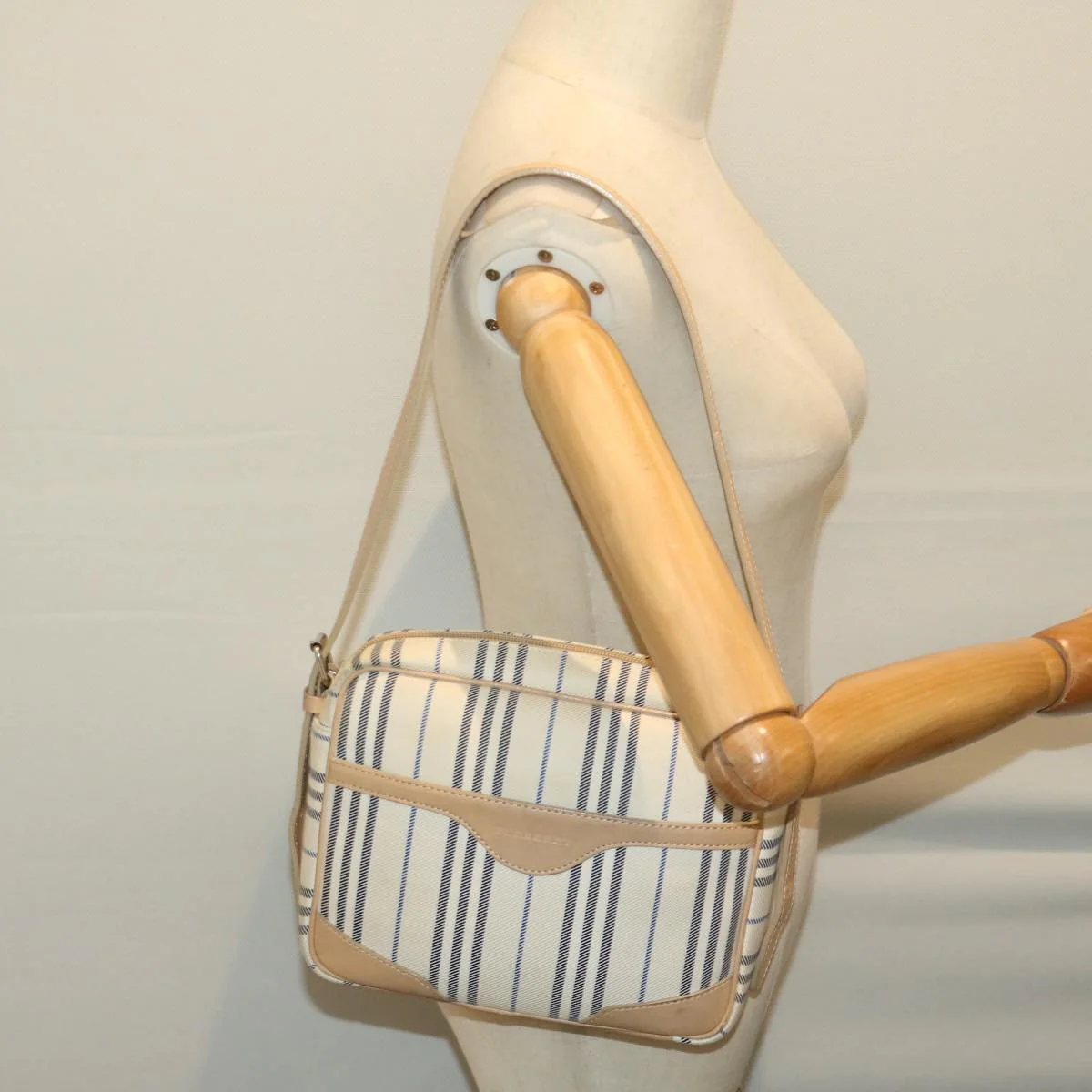 Burberry Nova check Shoulder bag Canvas - Image 13