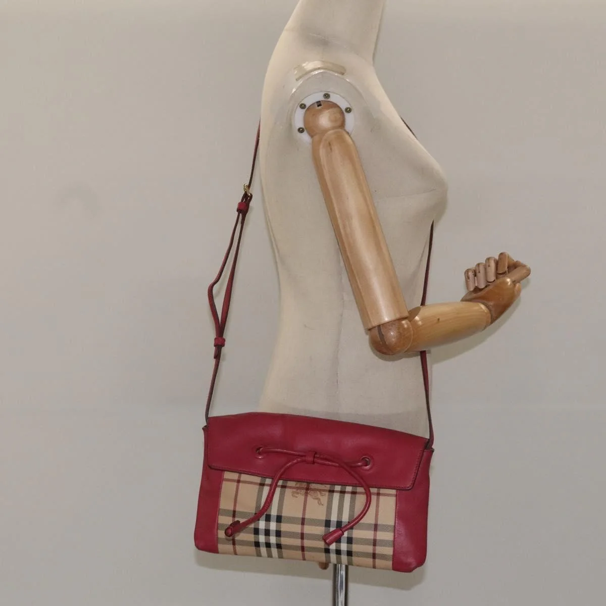 Burberry Nova check Shoulder bag Canvas and Leather - Image 12