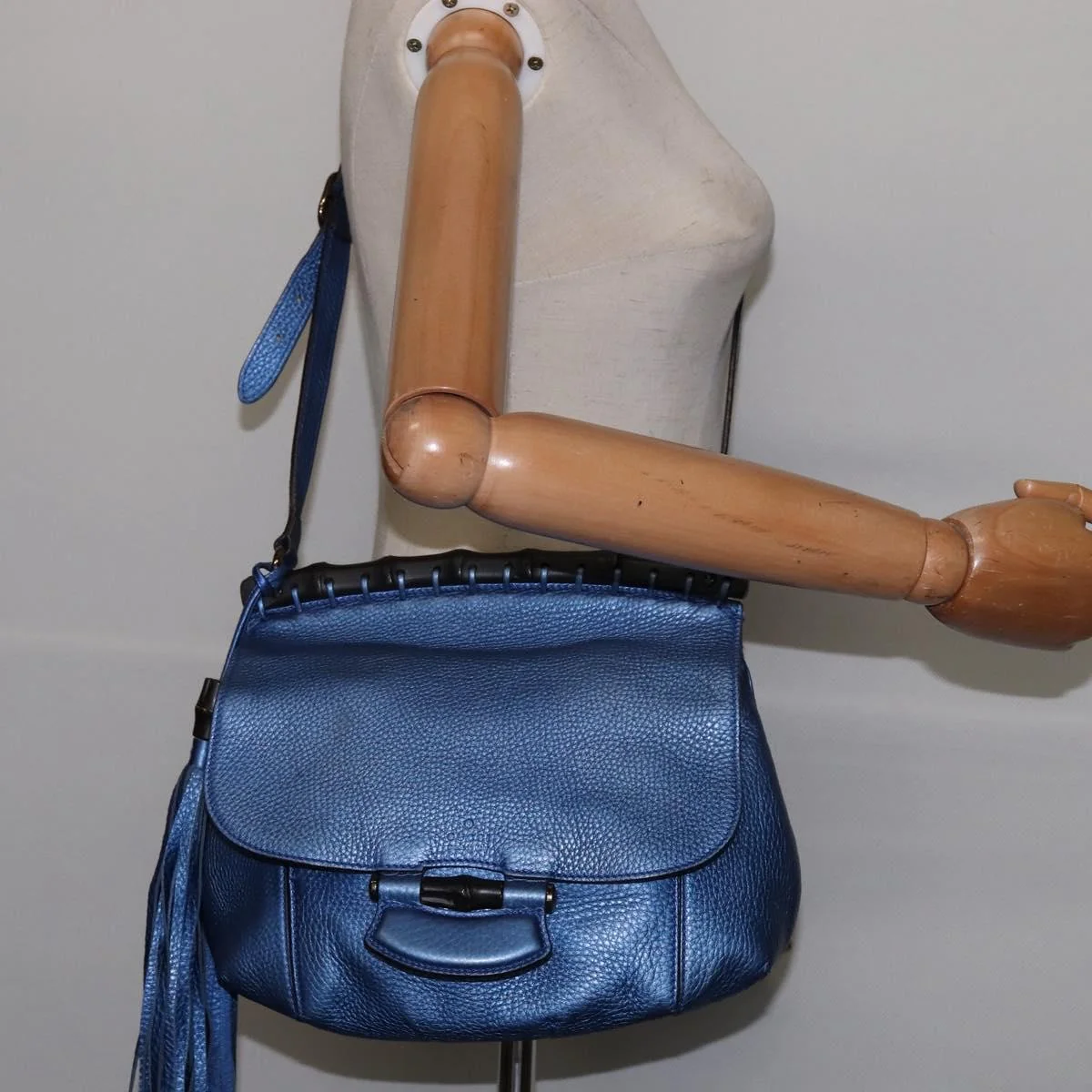 Gucci Nouveau Fringe Crossbody Bag Leather - Image 13