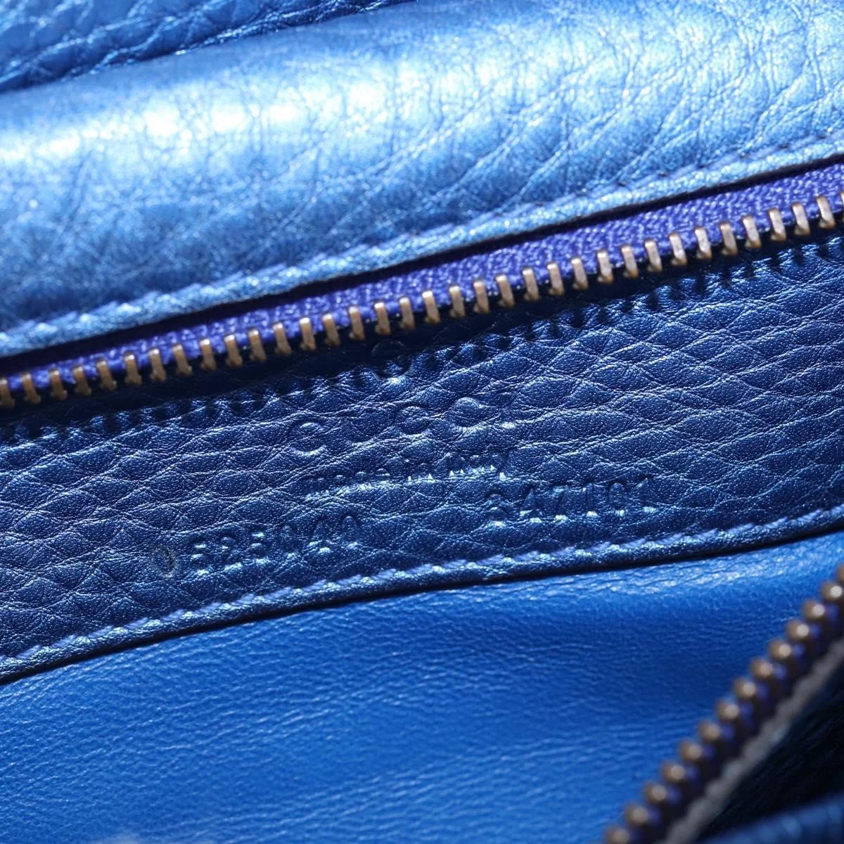 Gucci Nouveau Fringe Crossbody Bag Leather - Image 6