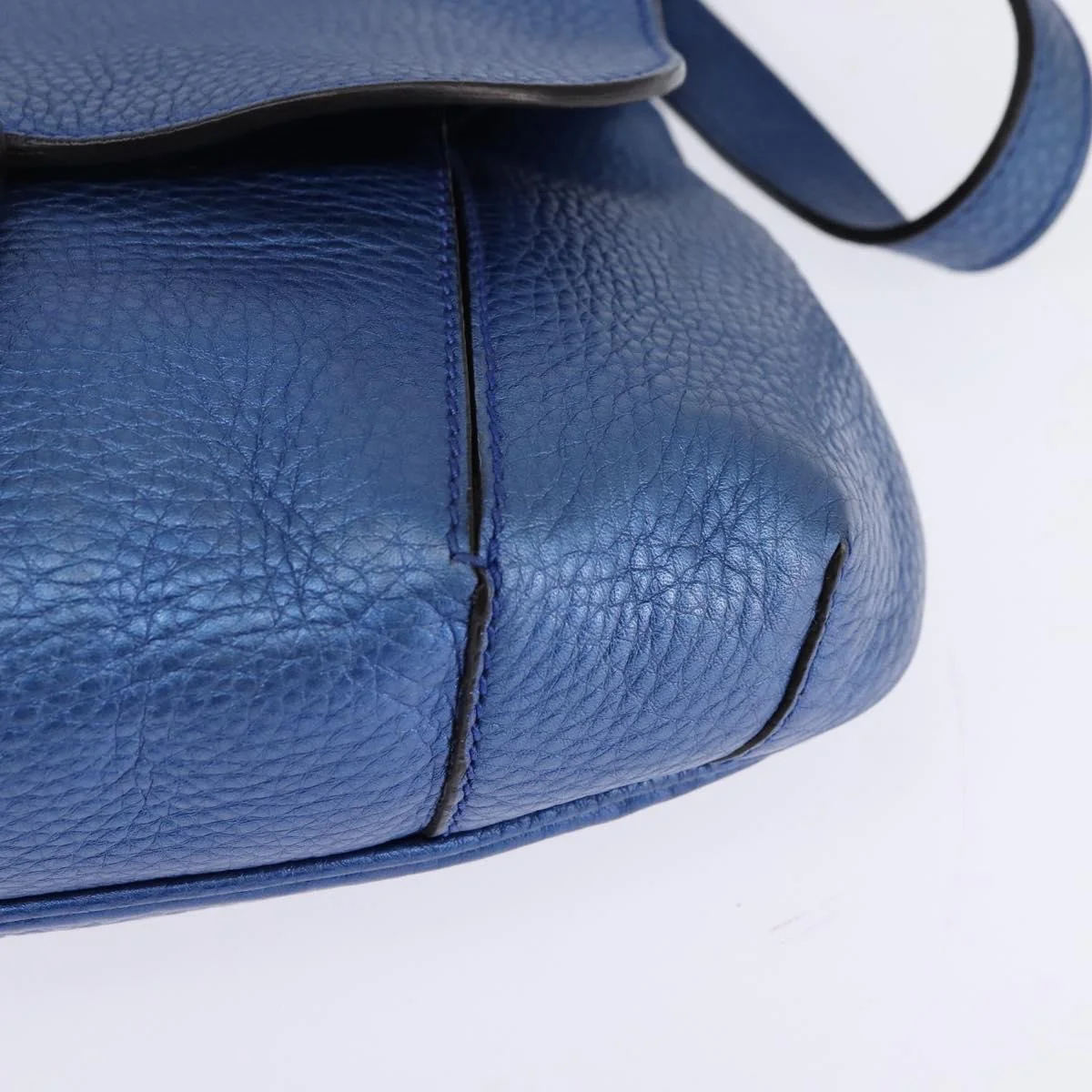 Gucci Nouveau Fringe Crossbody Bag Leather - Image 9