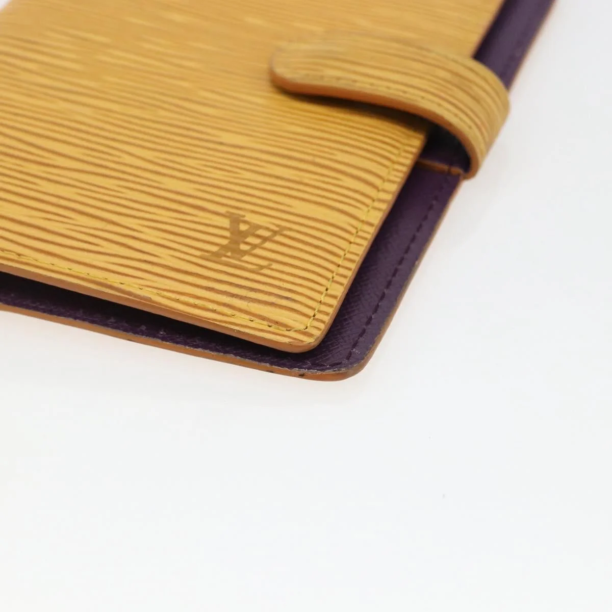 Louis Vuitton Agenda Cover Epi Leather - Image 11