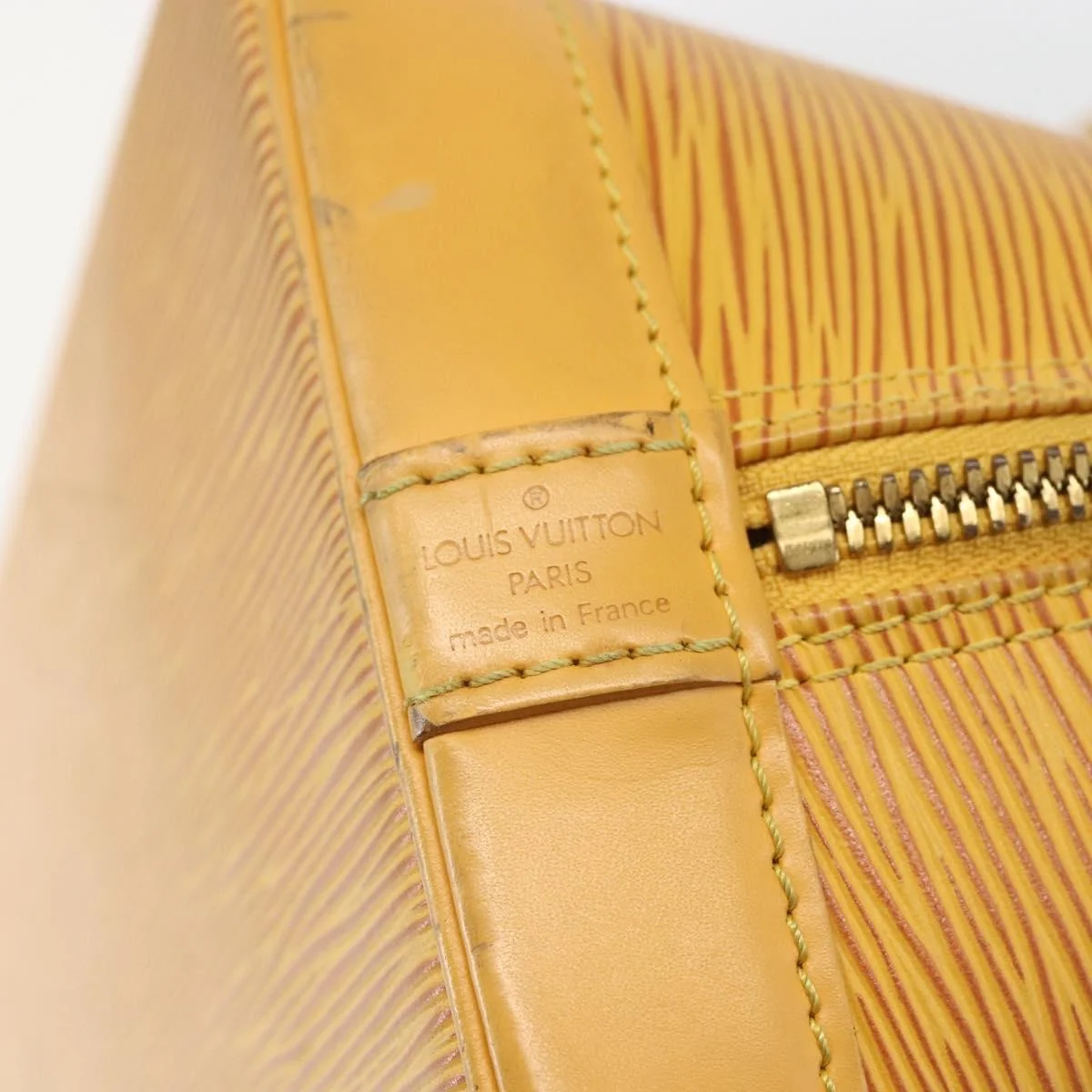 Louis Vuitton Alma Handbag Epi Leather - Image 7
