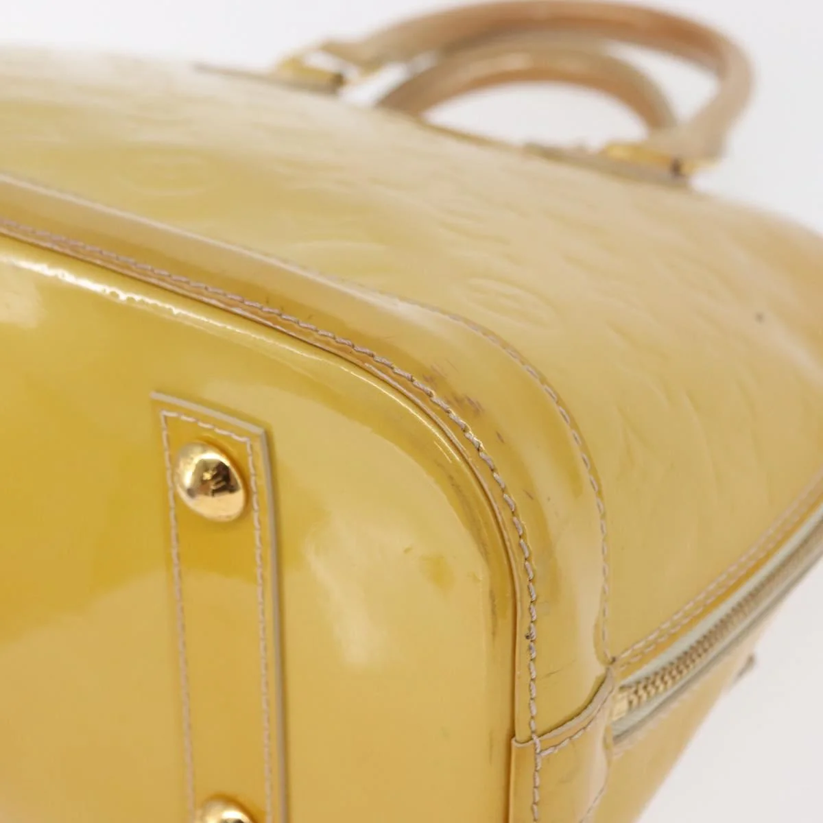 Louis Vuitton Alma Handbag Patent Leather - Image 10
