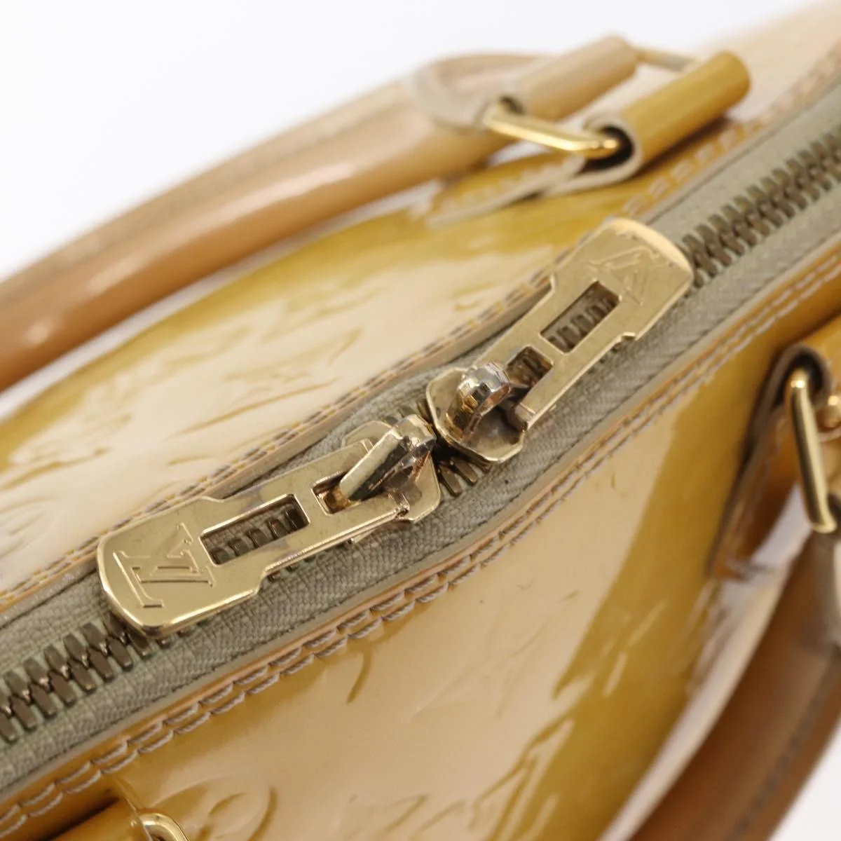 Louis Vuitton Alma Handbag Patent Leather - Image 13