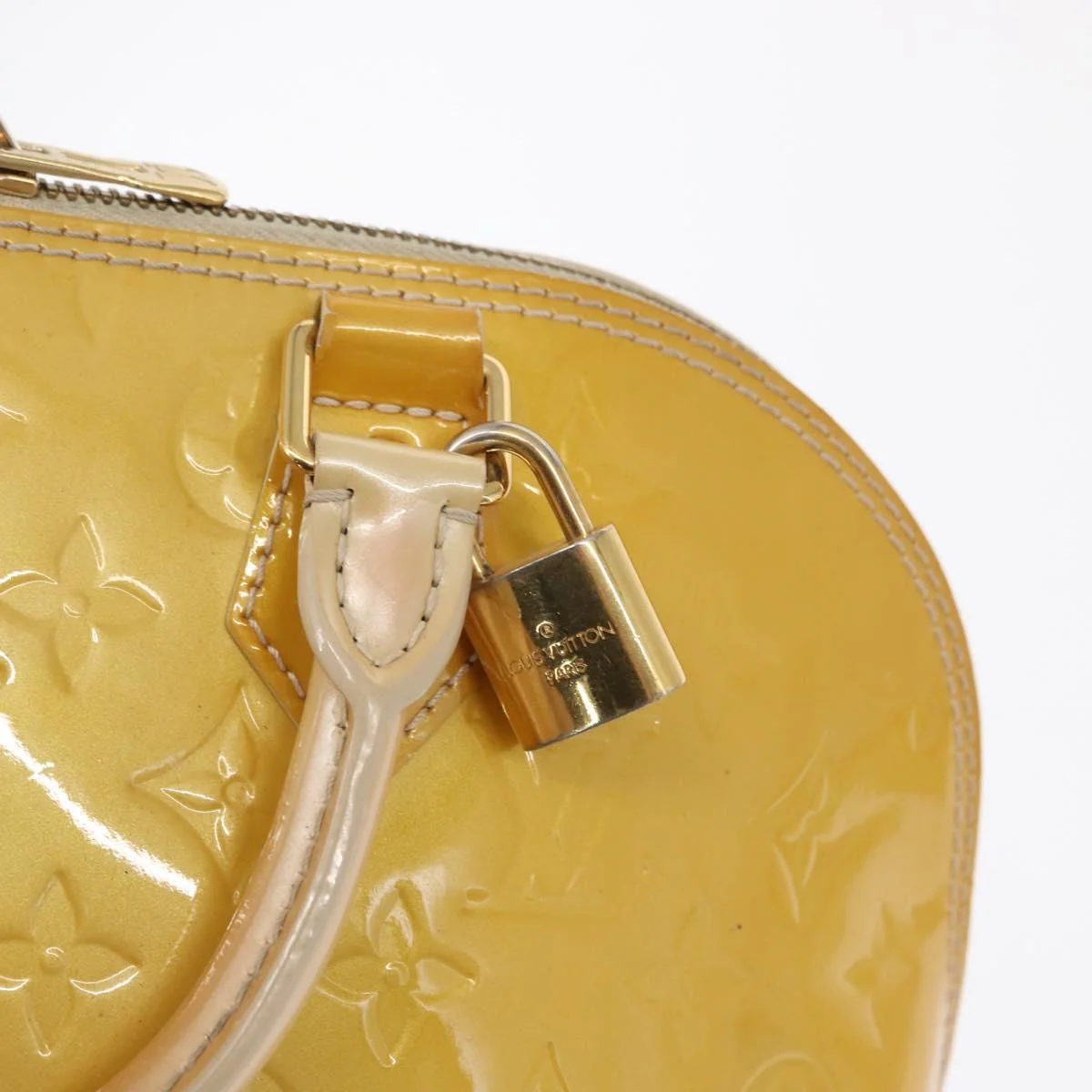 Louis Vuitton Alma Handbag Patent Leather - Image 15