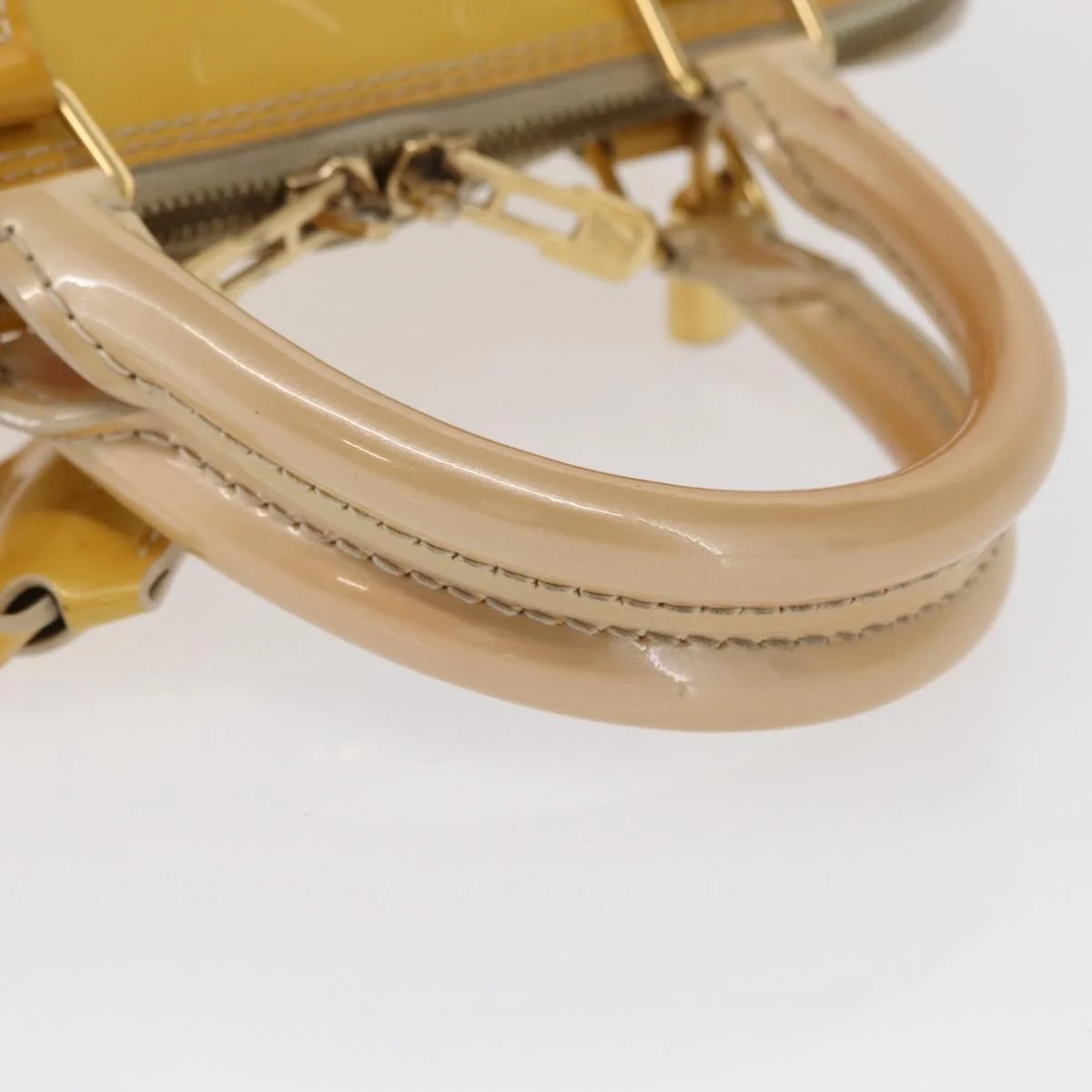Louis Vuitton Alma Handbag Patent Leather - Image 8