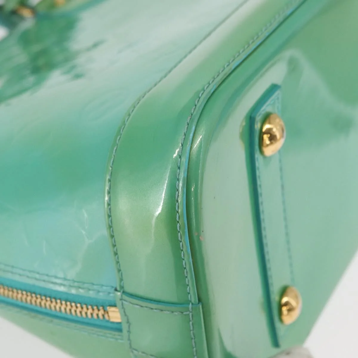 Louis Vuitton Alma Handbag Patent Leather - Image 11