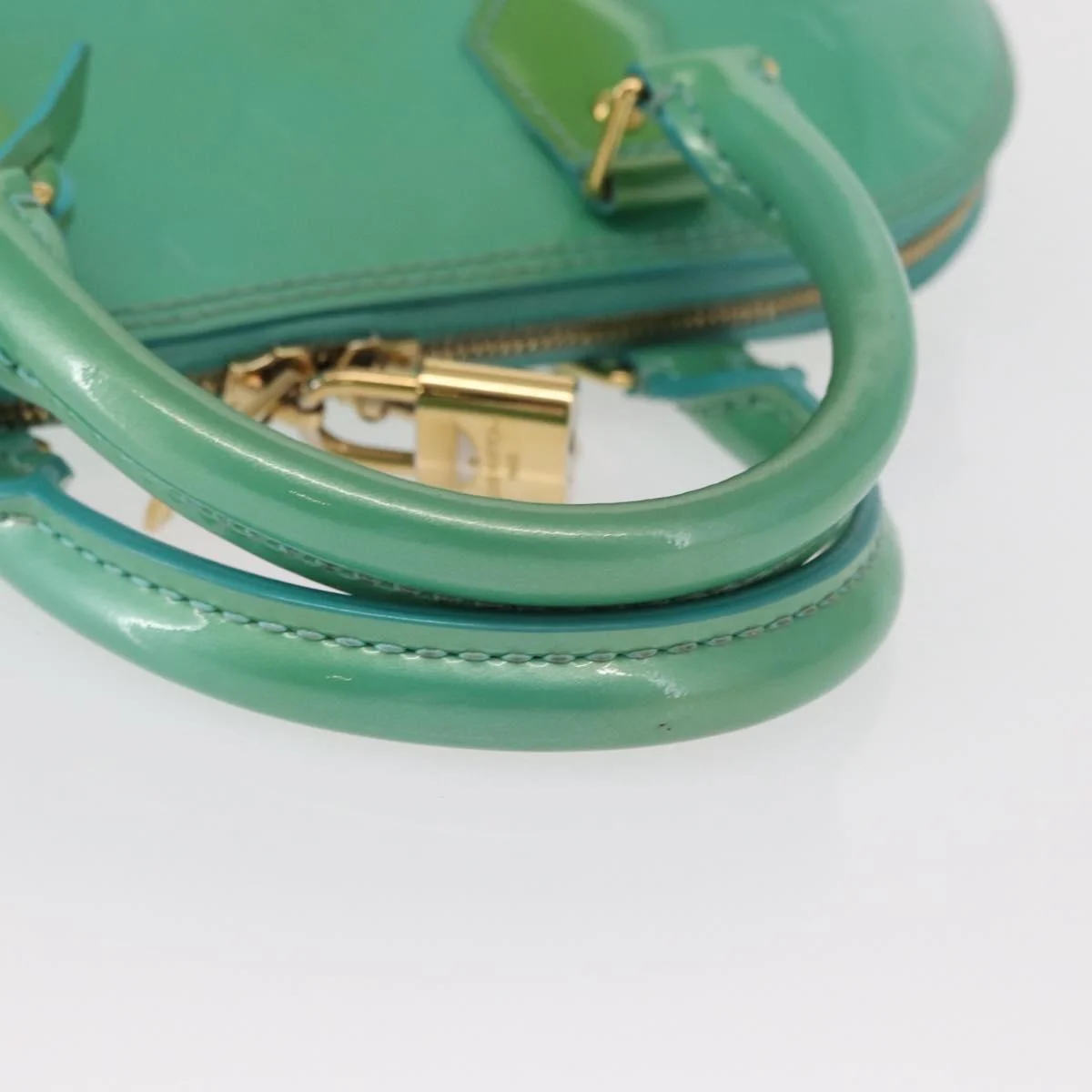 Louis Vuitton Alma Handbag Patent Leather - Image 7