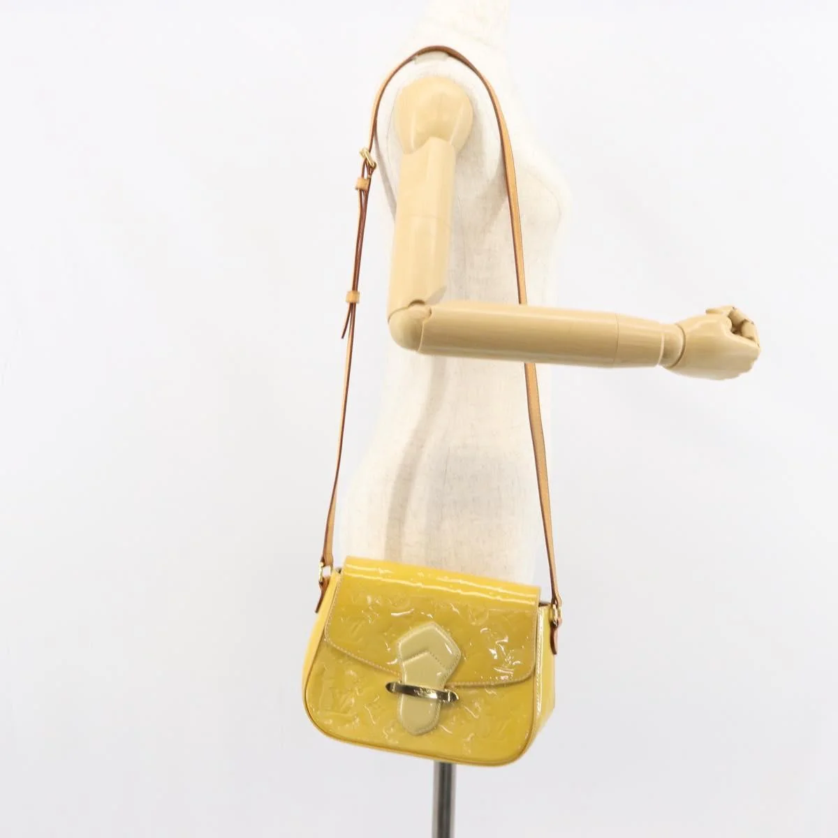 Louis Vuitton Bellflower Handbag Monogram Vernis - Image 14