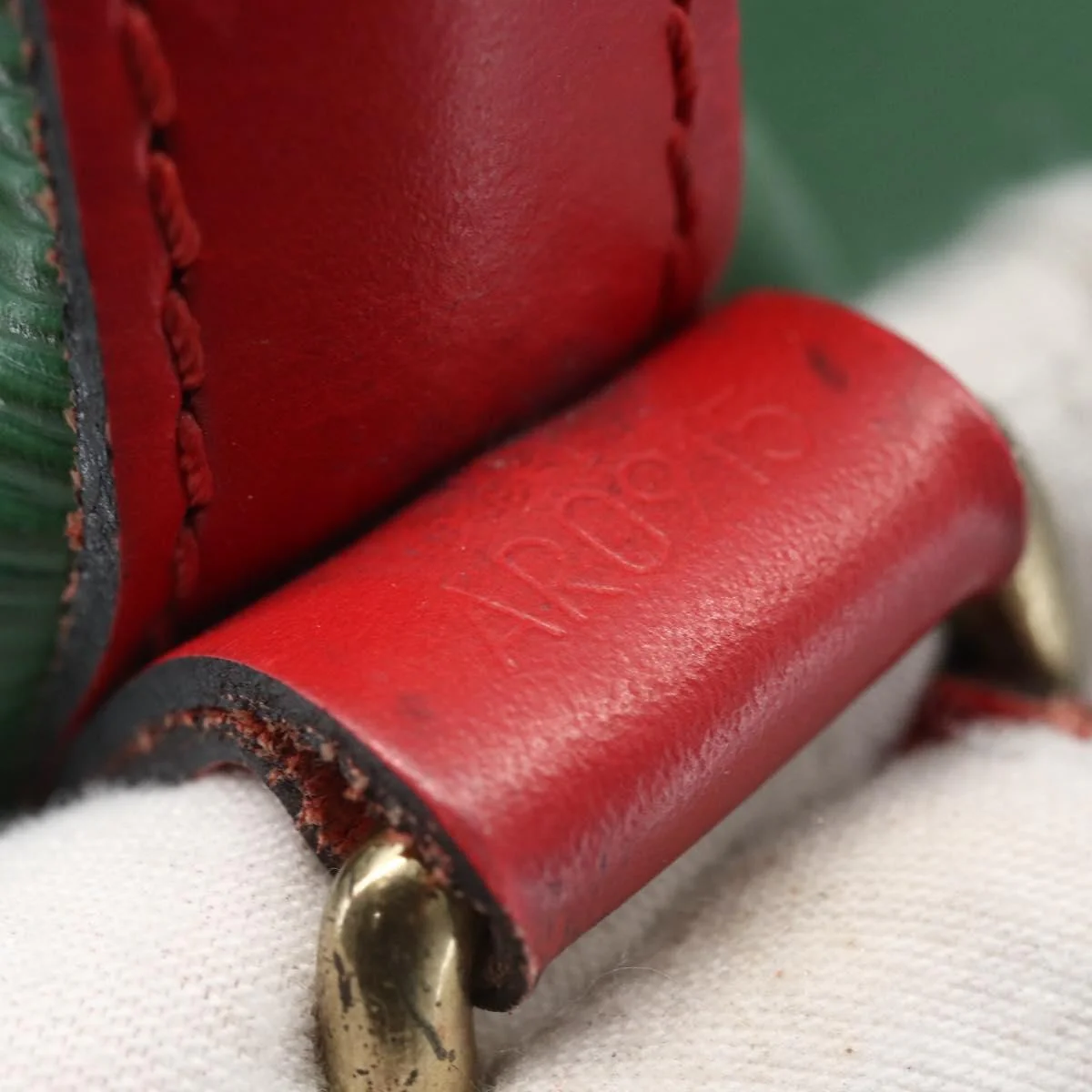 Louis Vuitton Bicolor Petit Noe Handbag Epi Leather - Image 6