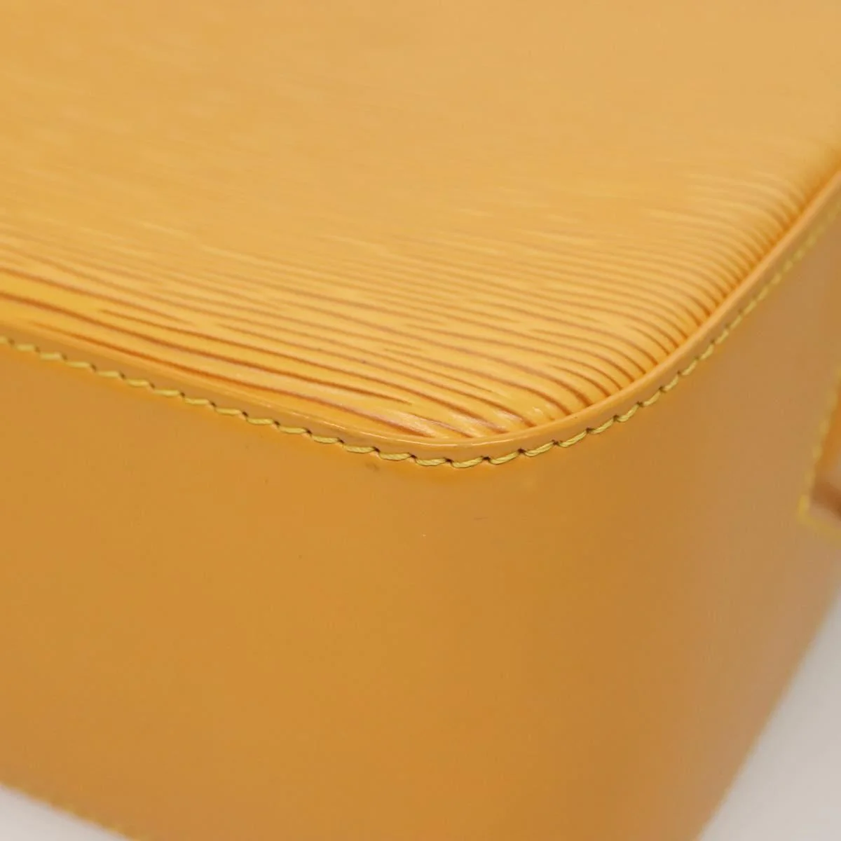 Louis Vuitton Buci Handbag Epi Leather - Image 12