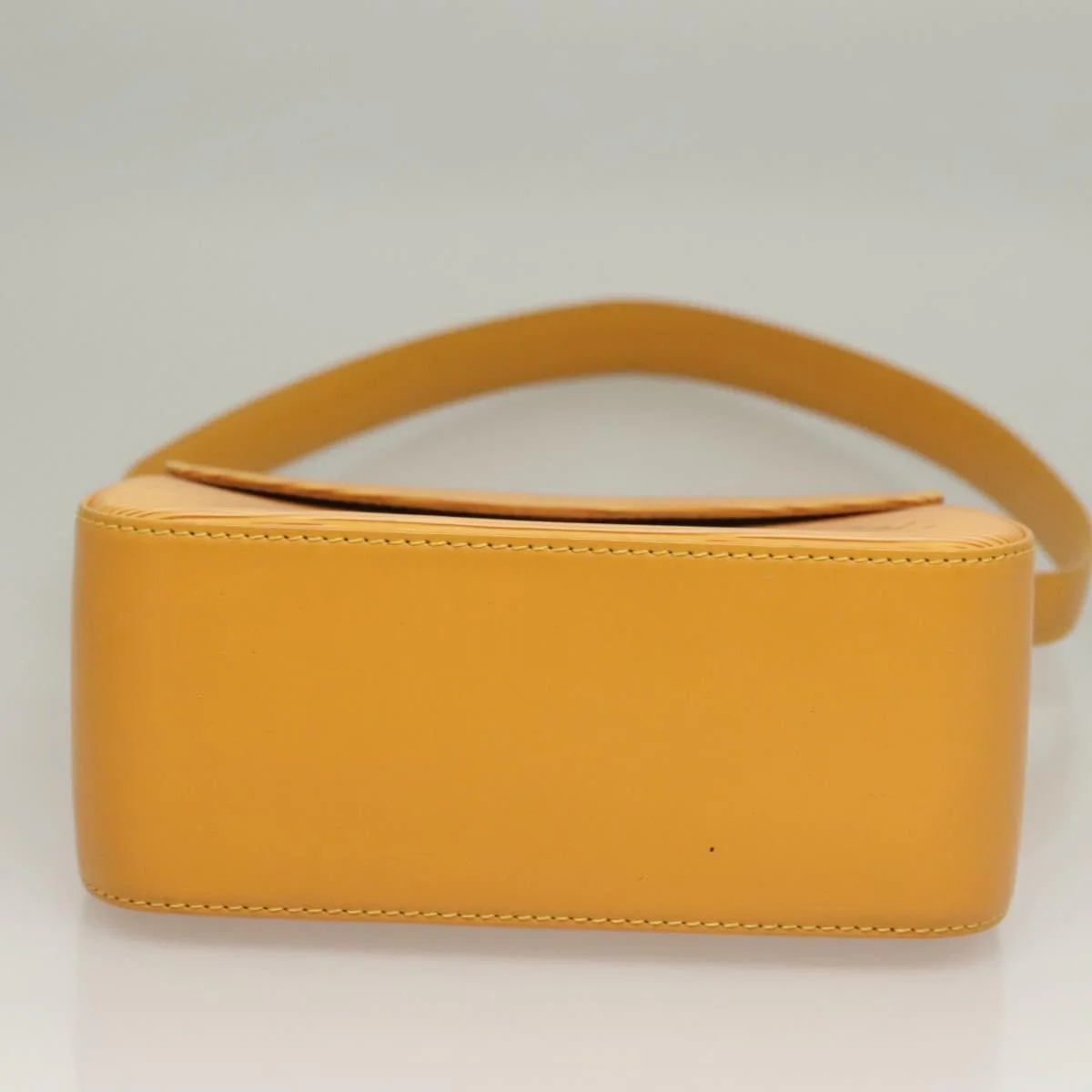 Louis Vuitton Buci Handbag Epi Leather - Image 15