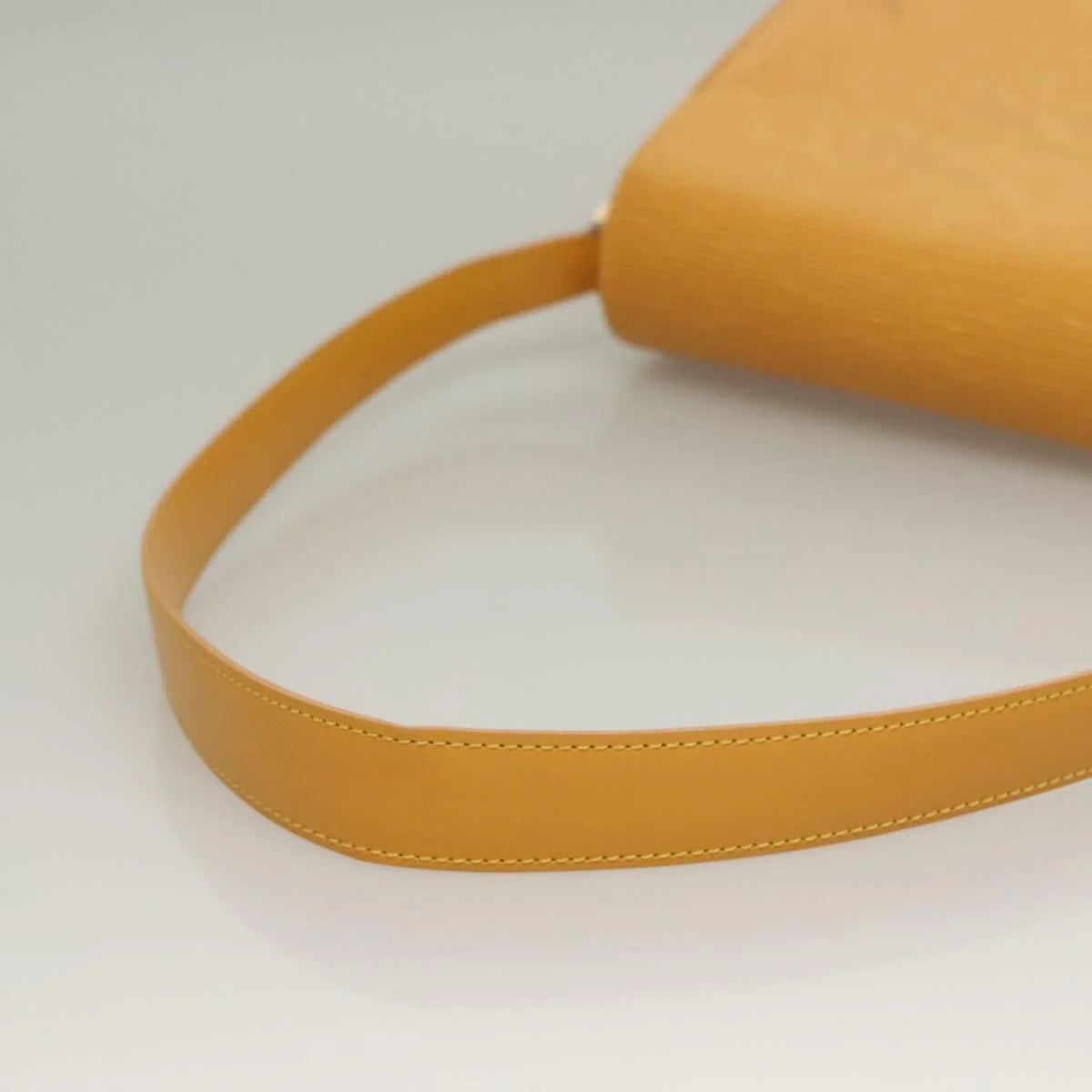 Louis Vuitton Buci Handbag Epi Leather - Image 8
