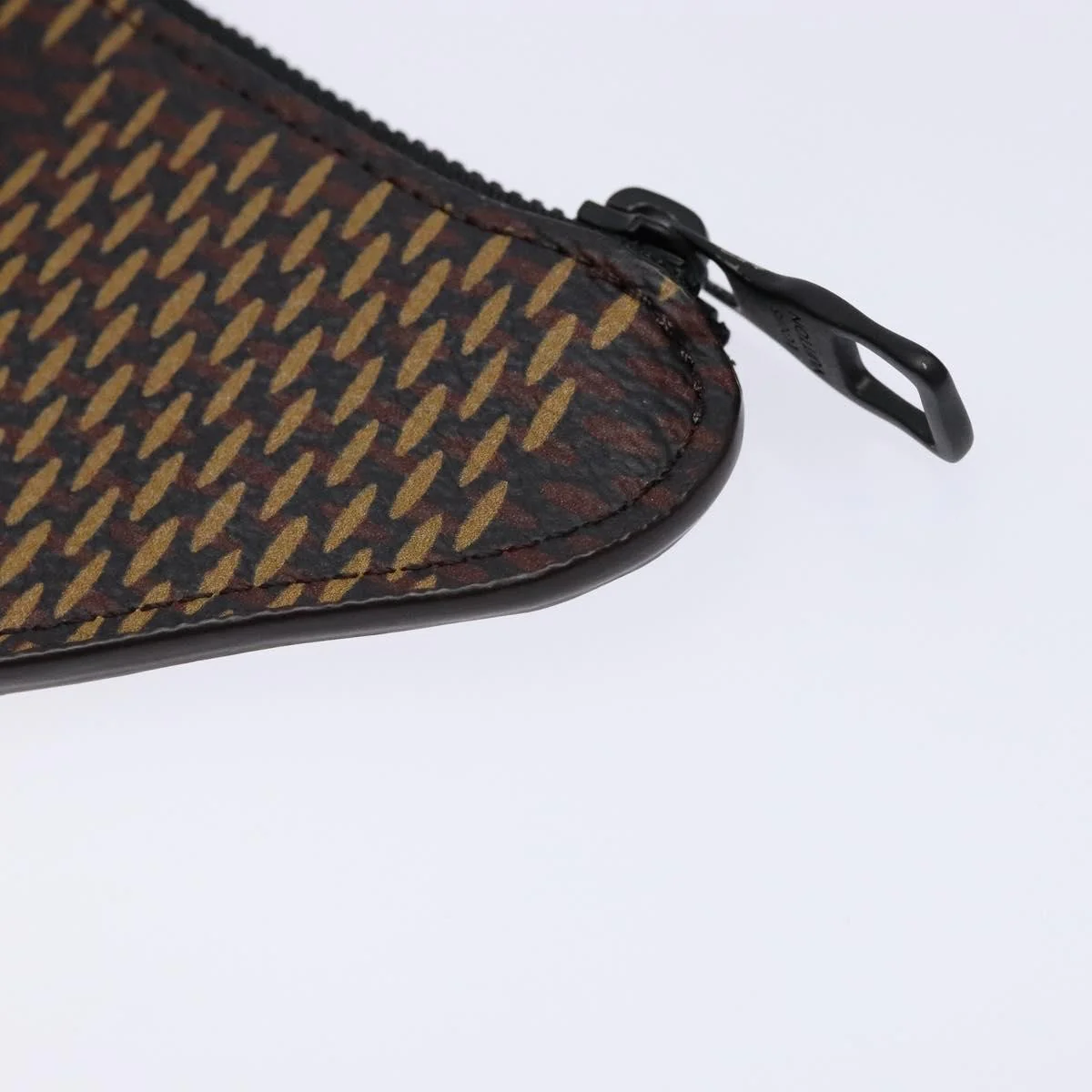 Louis Vuitton Nigo Duck Coin Holder Printed Leather and Limited Edition Giant Damier - Image 9