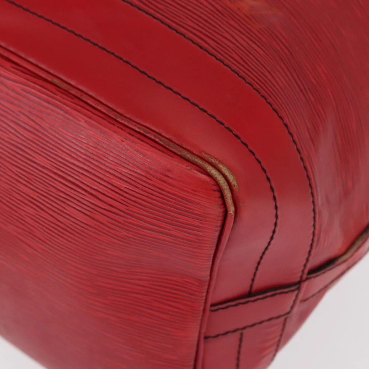 Louis Vuitton Noe Handbag Epi Leather - Image 11