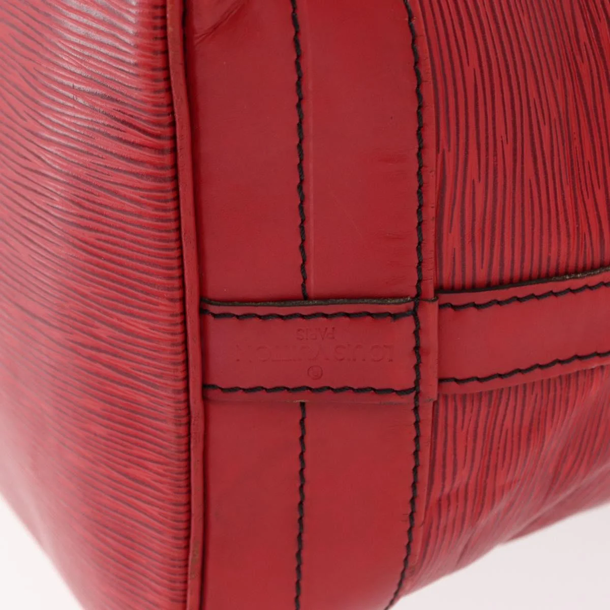 Louis Vuitton Noe Handbag Epi Leather - Image 7