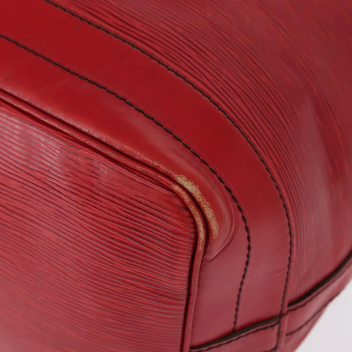 Louis Vuitton Noe Handbag Epi Leather - Image 9