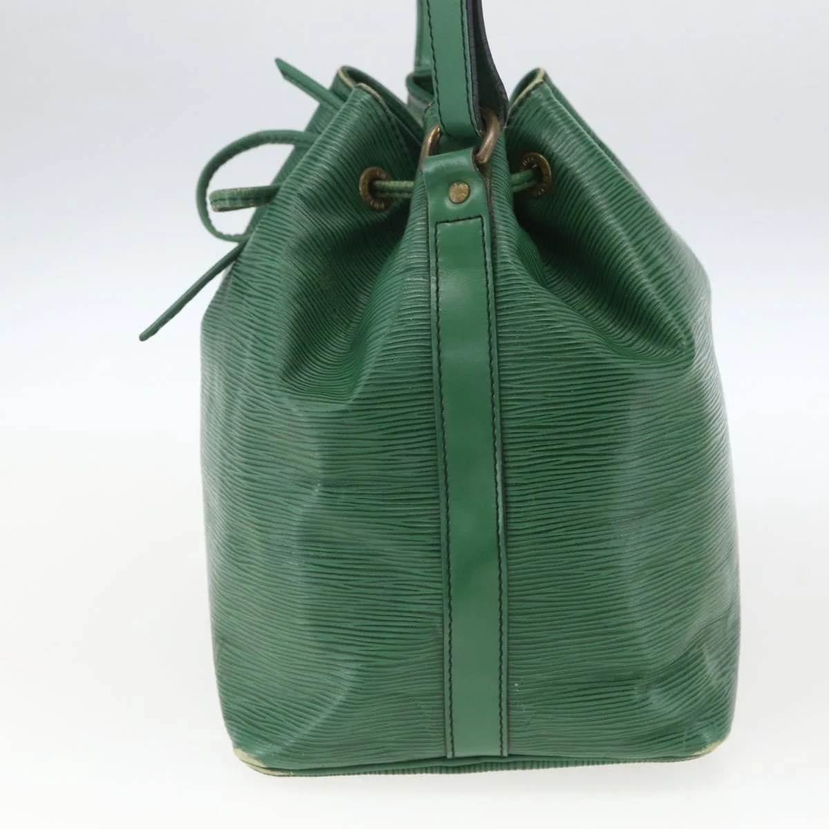 Louis Vuitton Petit Noe Handbag Epi Leather - Image 4
