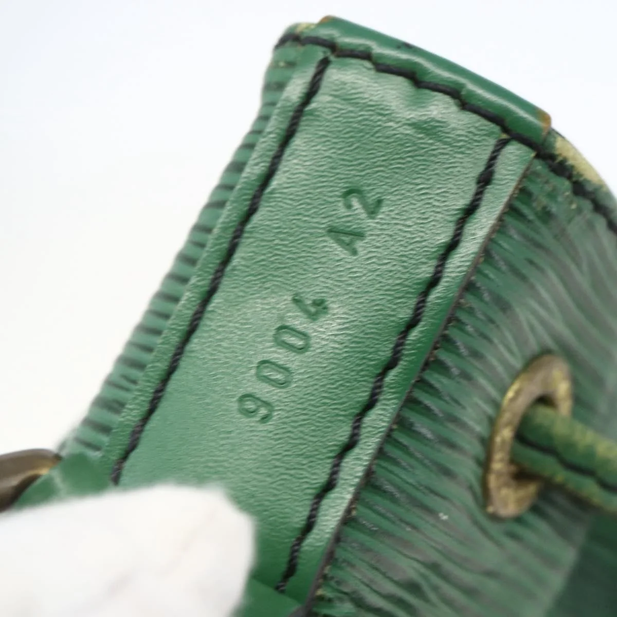 Louis Vuitton Petit Noe Handbag Epi Leather - Image 7