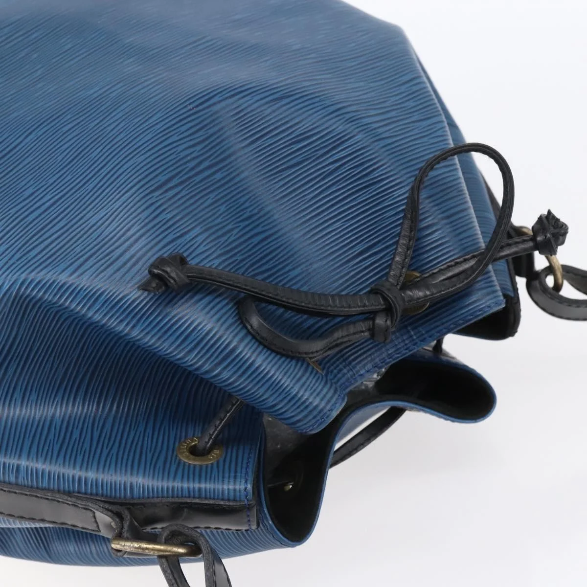 Louis Vuitton Petit Noe Handbag Epi Leather - Image 15