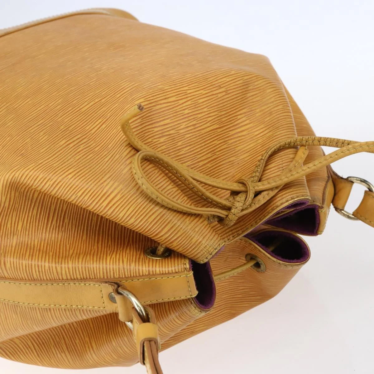 Louis Vuitton Petit Noe NM Handbag Epi Leather - Image 15