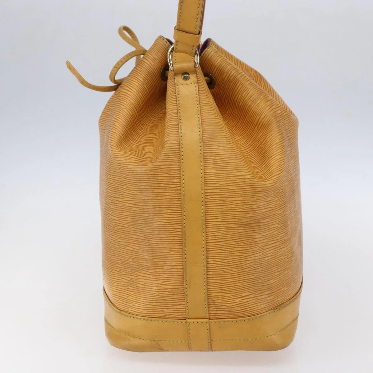 Louis Vuitton Petit Noe NM Handbag Epi Leather - Image 4