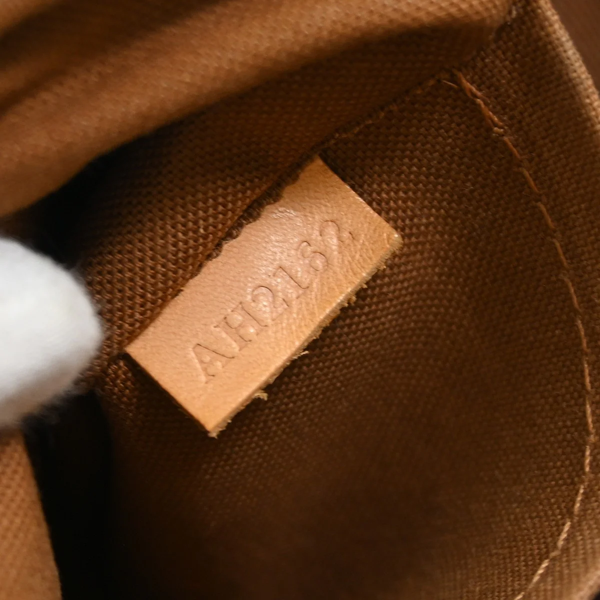 Louis Vuitton Tivoli Handbag Monogram Canvas - Image 5