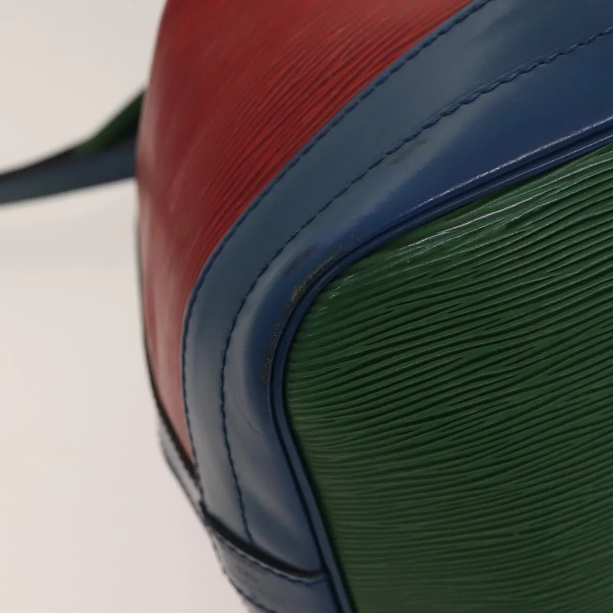 Louis Vuitton Tricolor Noe Handbag Epi Leather - Image 10