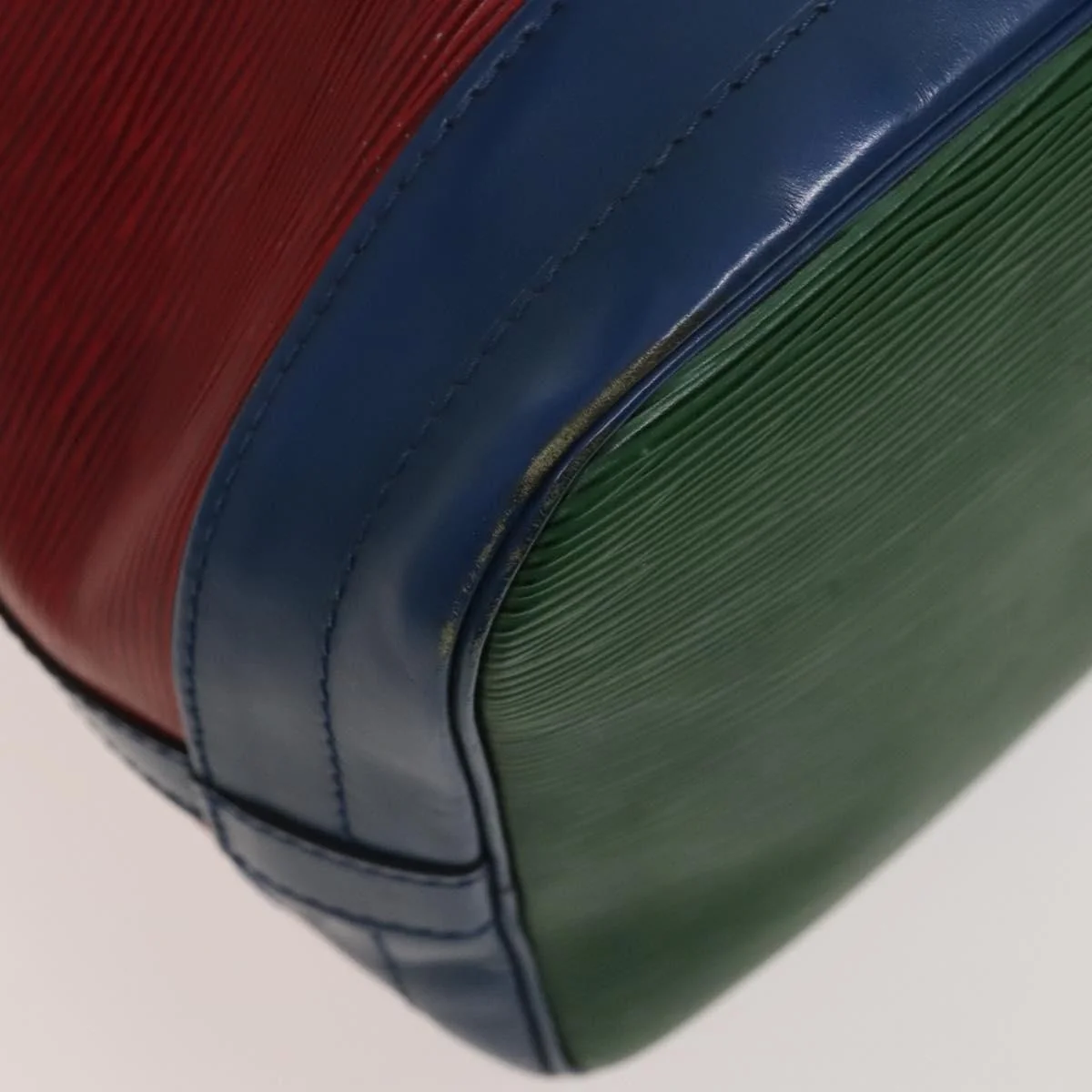 Louis Vuitton Tricolor Noe Handbag Epi Leather - Image 12