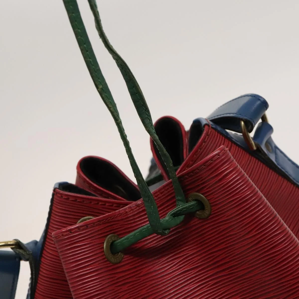 Louis Vuitton Tricolor Noe Handbag Epi Leather - Image 15