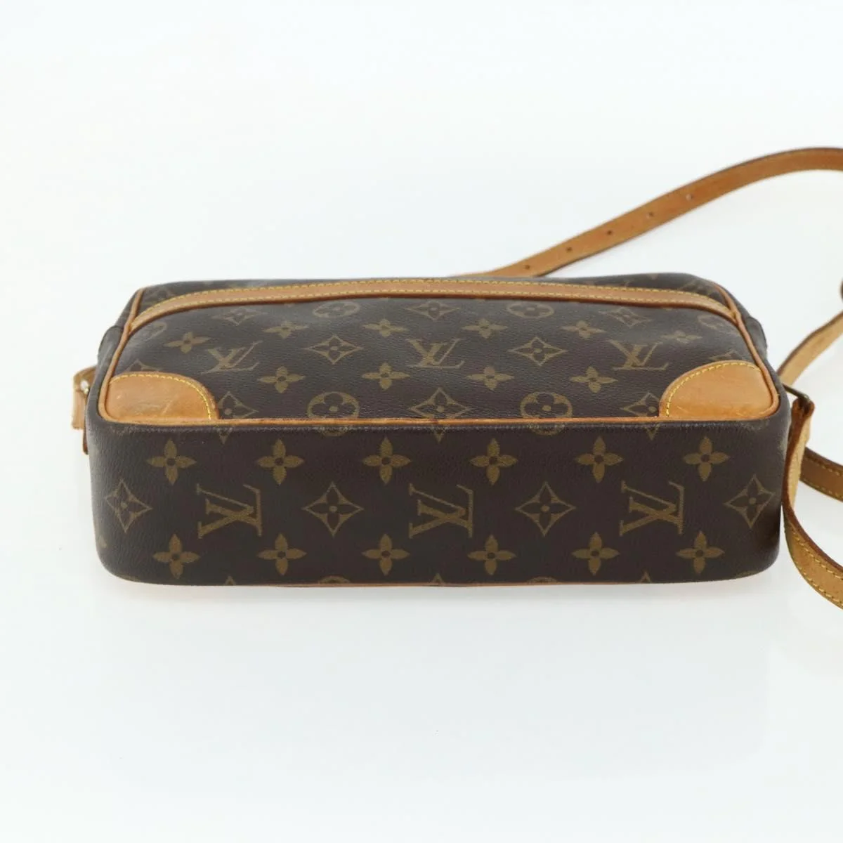 Louis Vuitton Trocadero Handbag Monogram Canvas - Image 15