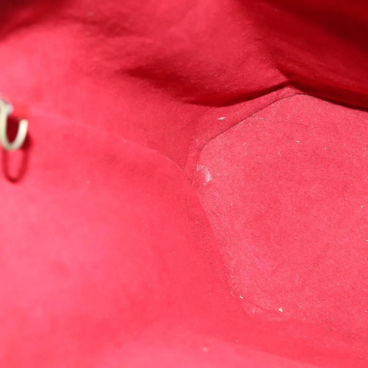 Louis Vuitton Vintage Sac d'Epaule Handbag Epi Leather - Image 13