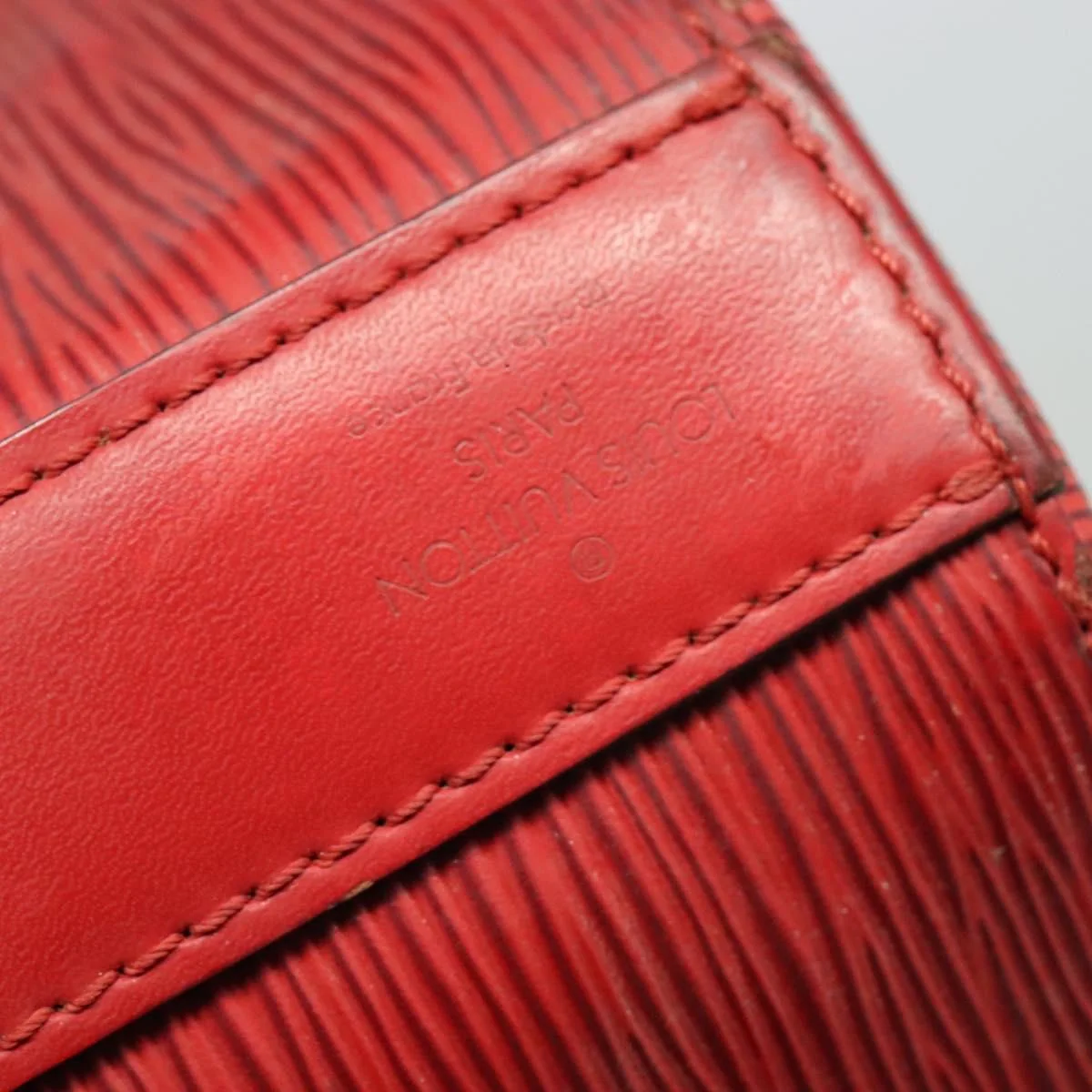 Louis Vuitton Vintage Sac d'Epaule Handbag Epi Leather - Image 6